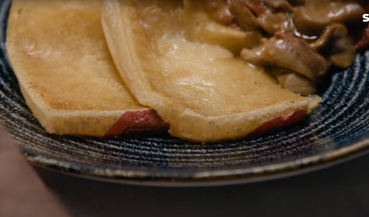 piatto con formaggio arrosto