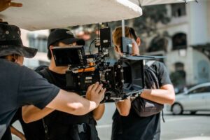 Troupe cinematografica e macchina da presa