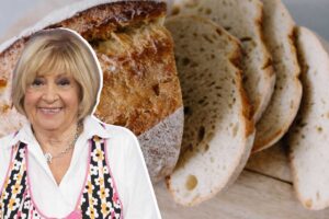 Anna Moroni e nello sfondo pane affettato