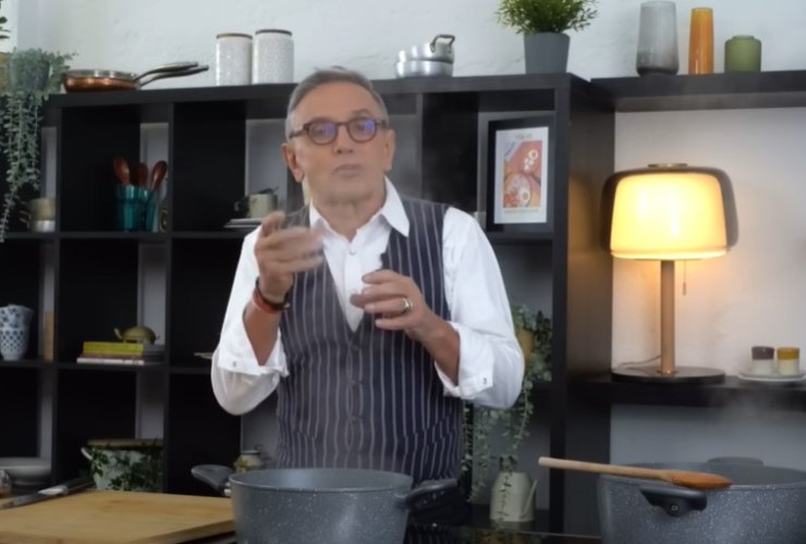 bruno barbieri prepara la pasta al tonno