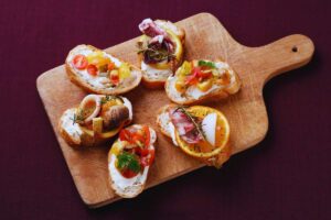bruschette sul tagliere