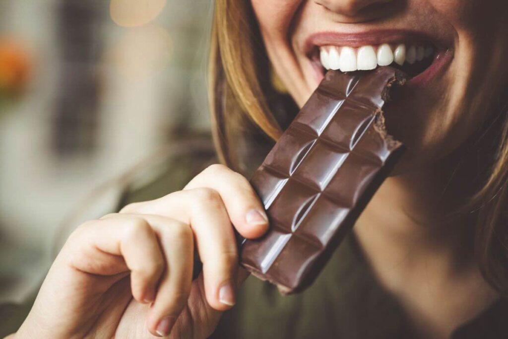 Mangiare barretta cioccolato