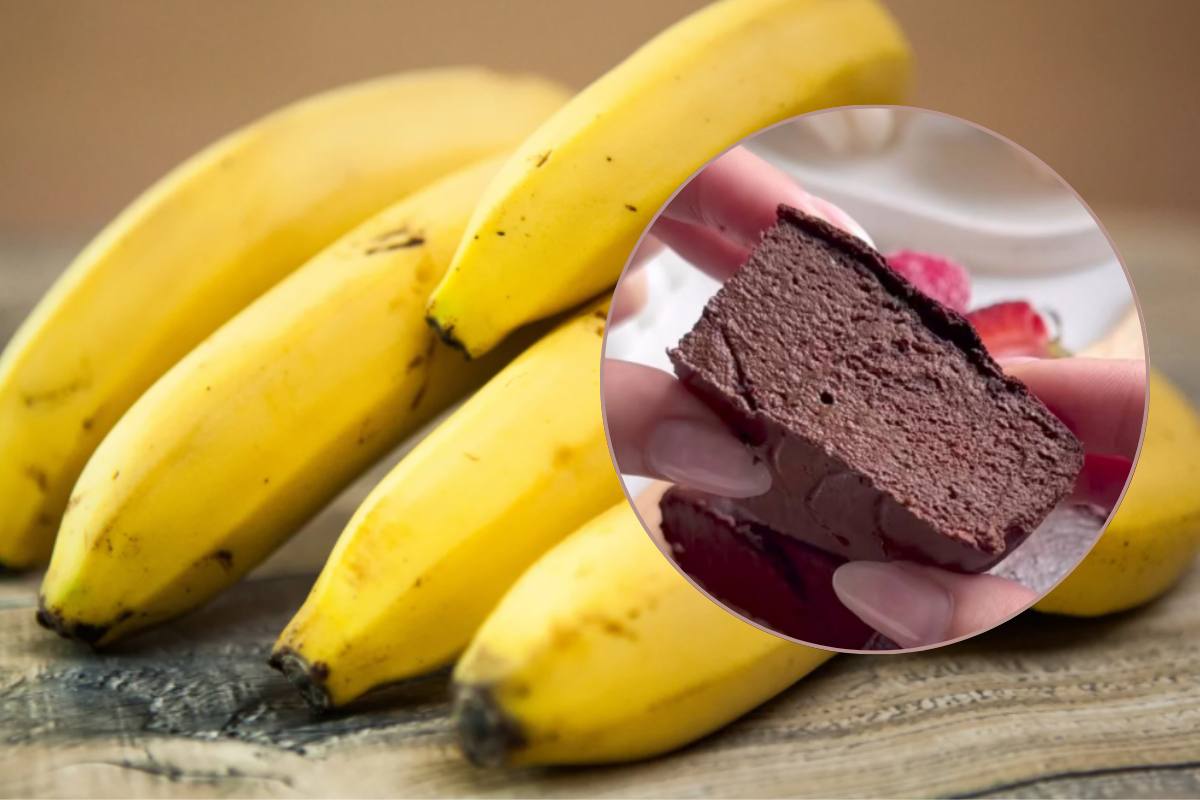 Dolce al cioccolato e banane nello sfondo