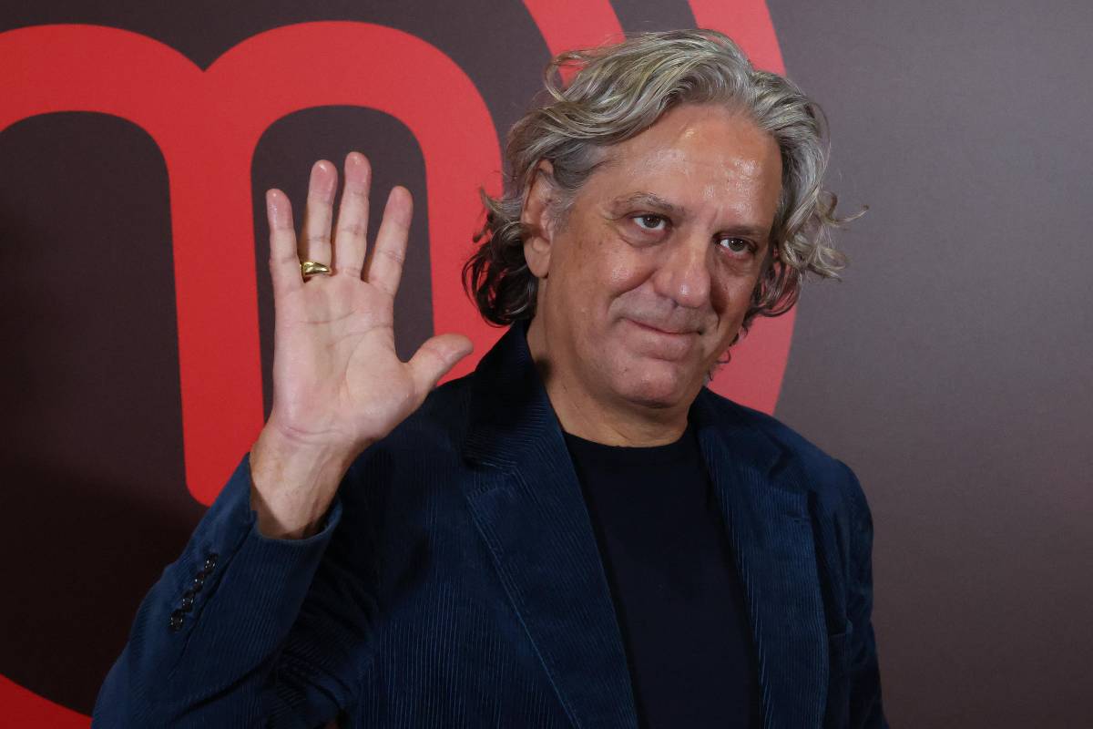 Giorgio Locatelli che saluta
