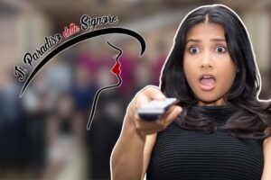 ragazza con telecomando, logo il paradiso